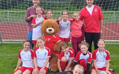 Die U12-Mädchen des SC Rot Weiß Lintorf sind erfolgreich in die neue Saison gestartet!