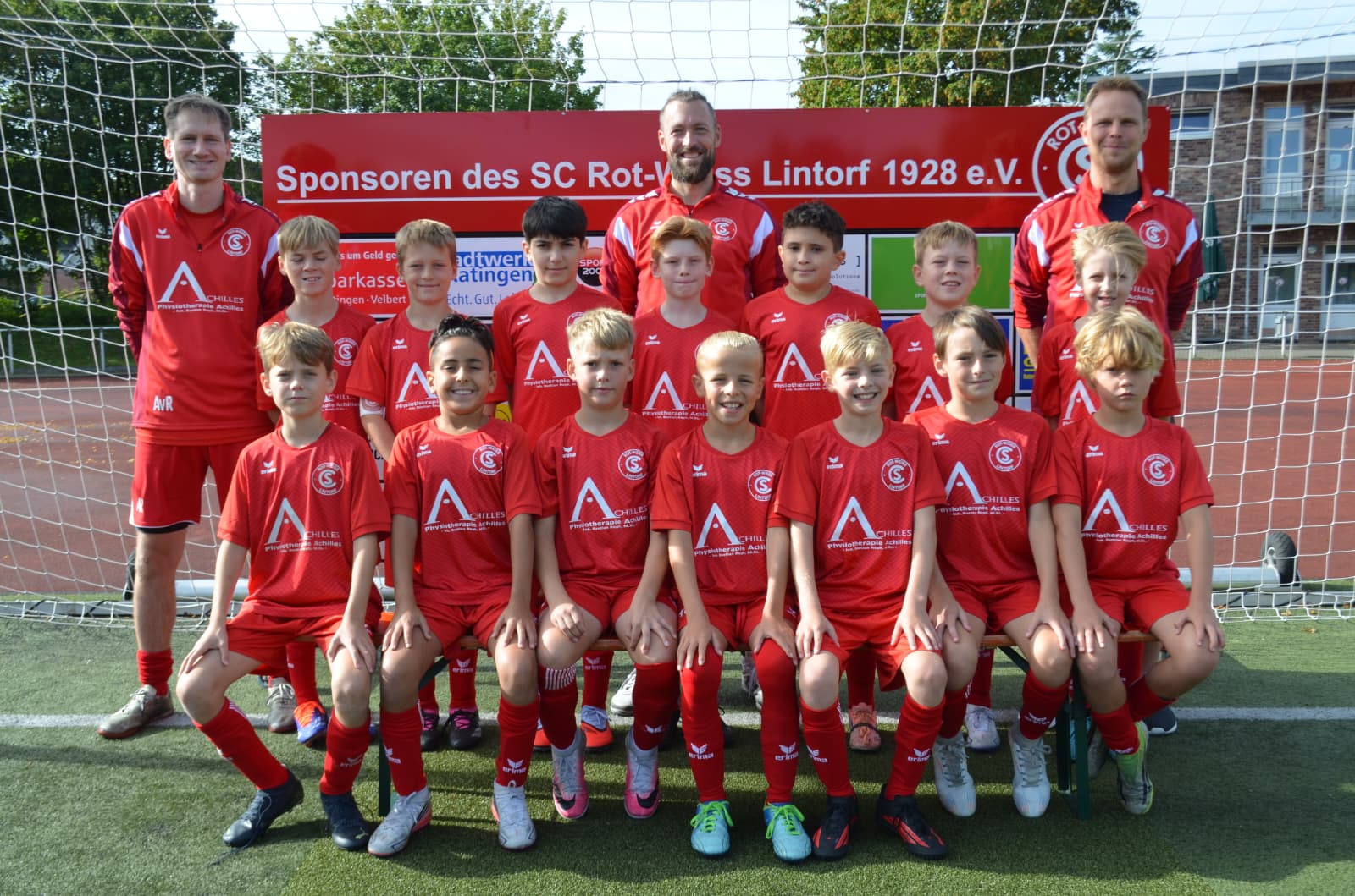Die E1 Junioren des SC Rot-Weiss Lintorf 1928 e.V. in Ratingen